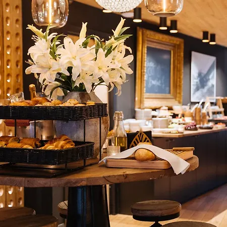 Boutique Azur 3* De Haan