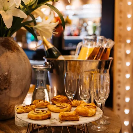 Boutique Azur فندق