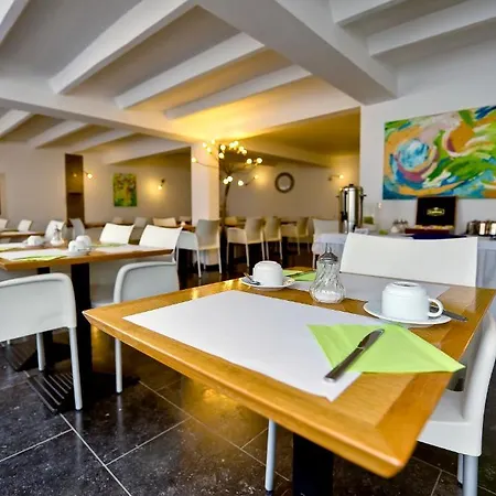 Boutique Azur מלון