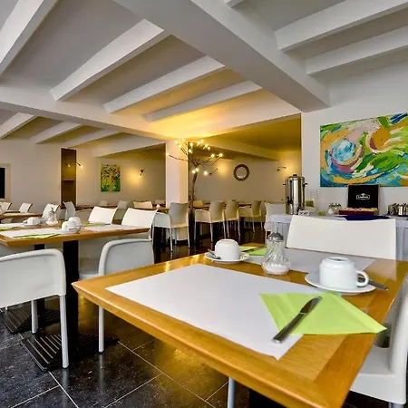 Boutique Azur 3* דה האן